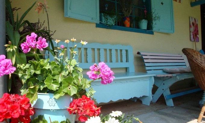 Podvrh House | Colorful family house in the country: for a large or two family friends