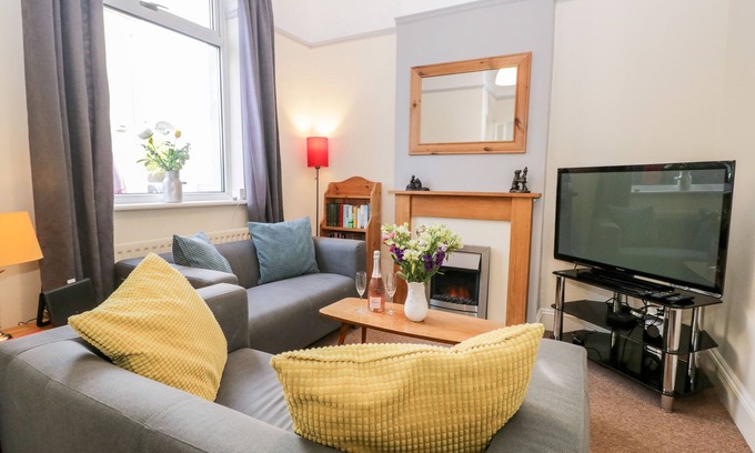 Silecroft Cottage | COMBE COTTAGE, pet friendly, with a garden in Silecroft