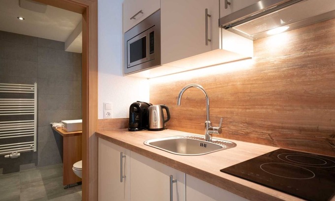Ried im Oberinntal Apartment | Combination country life - Stadlchalet