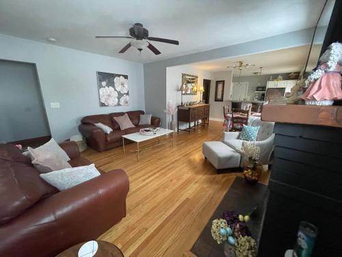 Syracuse Apartment | Come home to Kenwood Conveniently located Syracuse