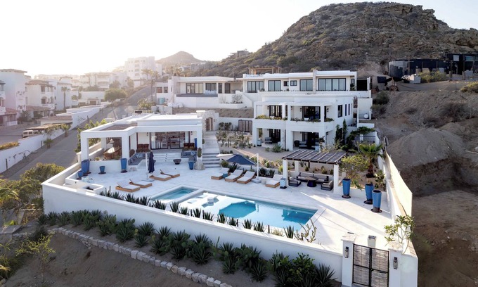 Buzzards House | Come see 35 whales a day. Amazing New Villa.