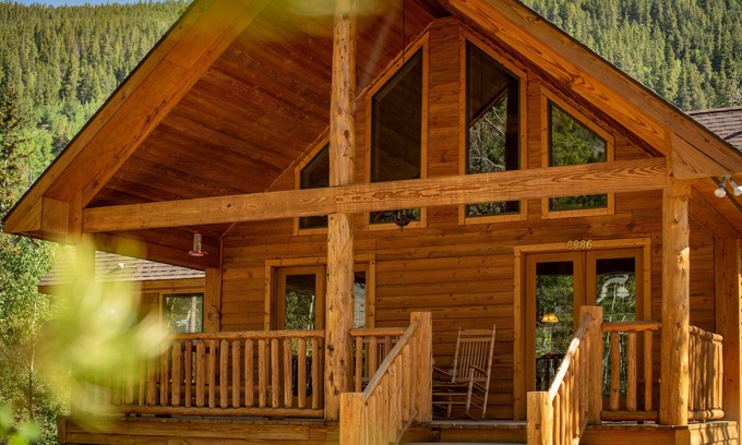 Garfield House | Come Stay and Play in the Rockies with 2 King and 6 Queen beds! Great ESCAPE!
