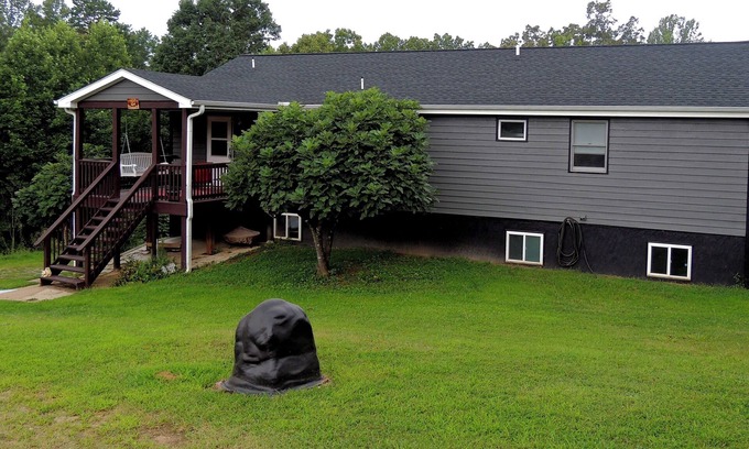 Rutherfordton House | Come Stay at Mountain Mc's Cabin.