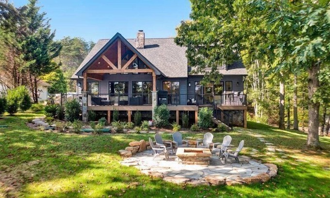 Huddleston House | Come Visit "Craddock Point"!