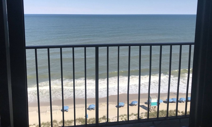 Wilmington Beach Condo | Come visit our Seaside Retreat! OCEANFRONT, TOP FLOOR condo, Carolina Beach, NC