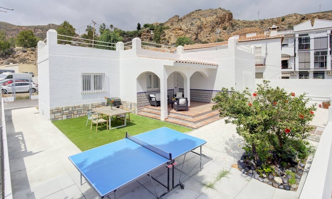 Gualchos Ski Chalet | Comeback Hotel California