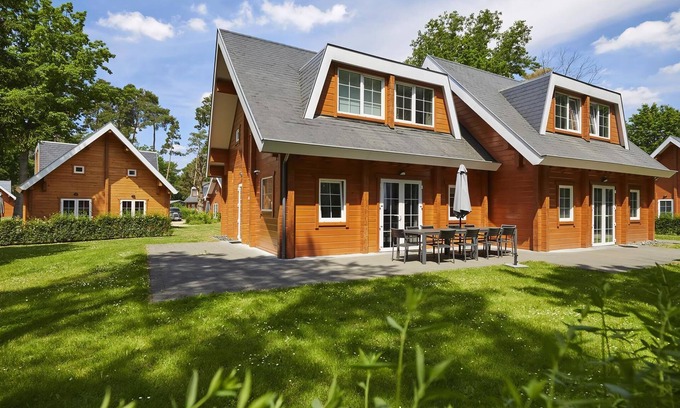 Zutendaal House | Comfort 12-person bungalow in the holiday park Landal Mooi Zutendaal