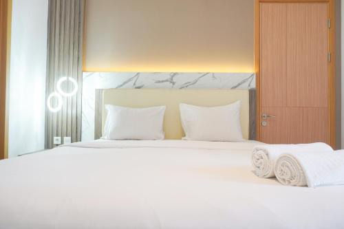 Mampang Prapatan Apartment | Comfort and Modern Look 2BR at 26th Floor Samara Suites Apartment By Travelio