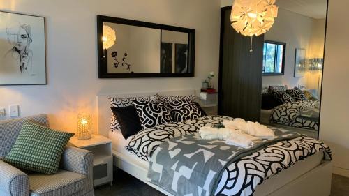 Homebush Apartment | Comfort Bunker Luxe Apartment - 2B2B - 5min ACCOR