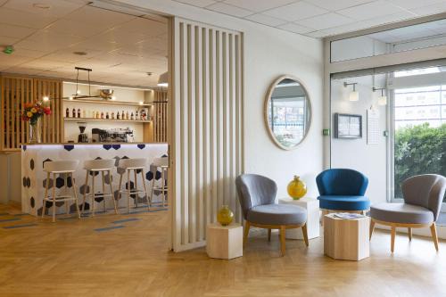 Louis Bertrand-Mirabeau-Semard Hotel | Comfort Hotel Paris Porte d'Ivry