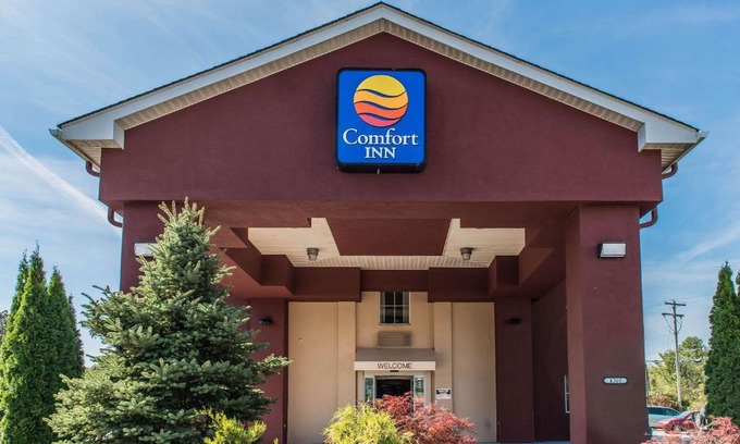 Rostraver Hotel | Comfort Inn Belle Vernon