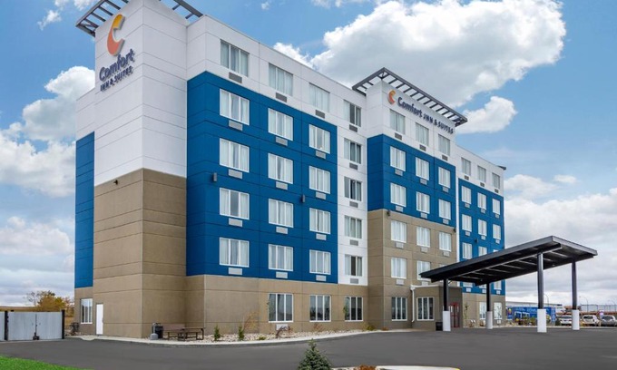North Battleford Hotel | Comfort Inn & Suites