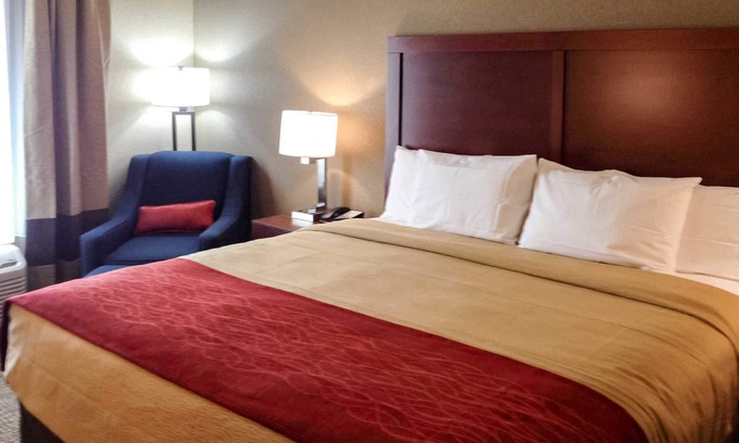 Augusta Hotel | Comfort Inn & Suites Augusta