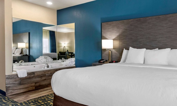 Pauls Valley Hotel | Comfort Inn & Suites Pauls Valley - City Lake