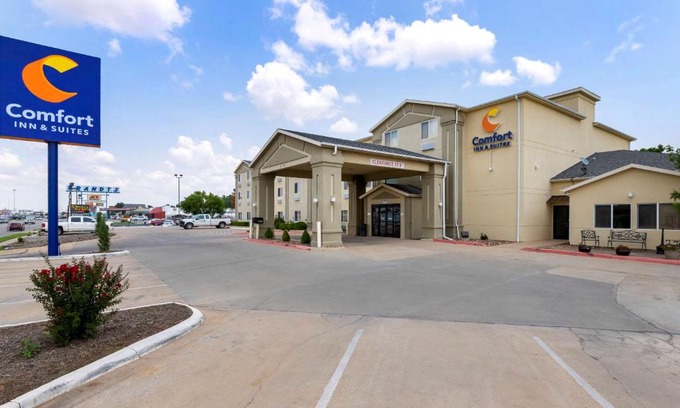 Ponca City Hotel | Comfort Inn & Suites Ponca City near Marland Mansion