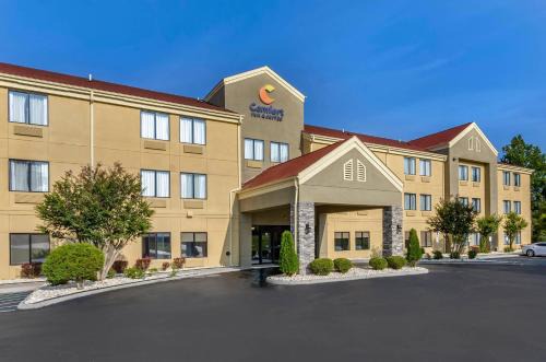 Troutville Hotel | Comfort Inn & Suites Troutville-Roanoke North