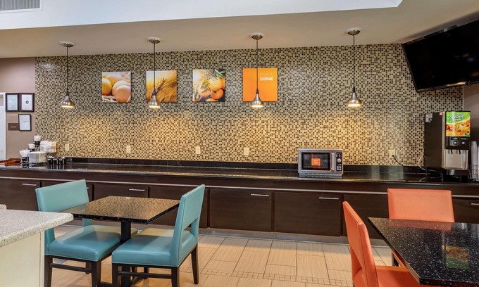 Cleveland Hotel | Comfort Inn & Suites