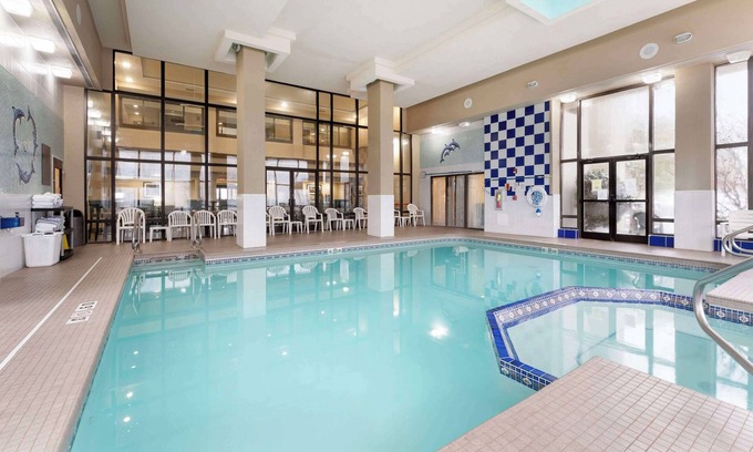 Tire Hill Hotel | Comfort Inn & Suites
