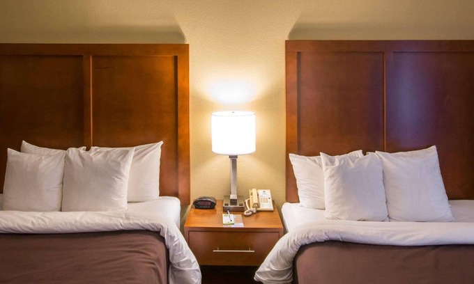 Red Oak Hotel | Comfort Inn & Suites