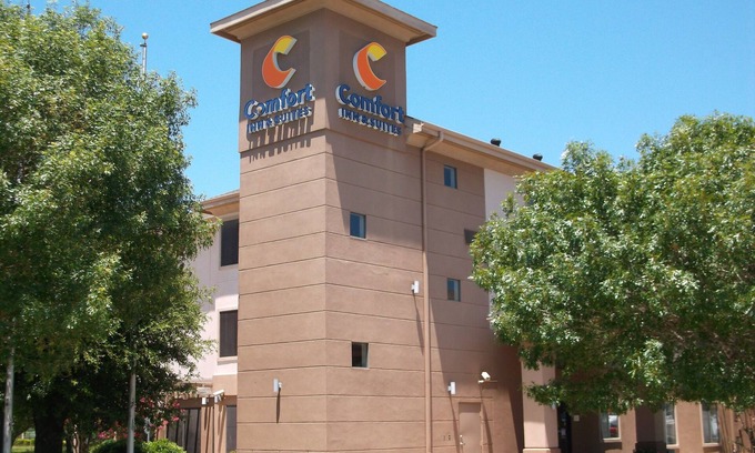 Seguin Hotel | Comfort Inn & Suites