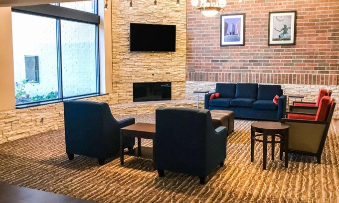 Farmington Hills Hotel | Comfort Inn