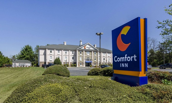 Martinsville Hotel | Comfort Inn