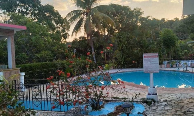 Montego Bay House | Comfort Kingdom Villa Bed & Breakfast
