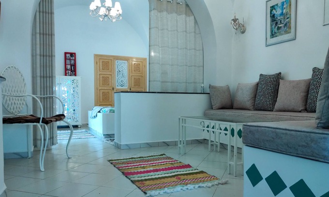 Hammamet Interieure House | Comfort Shell Near the beach