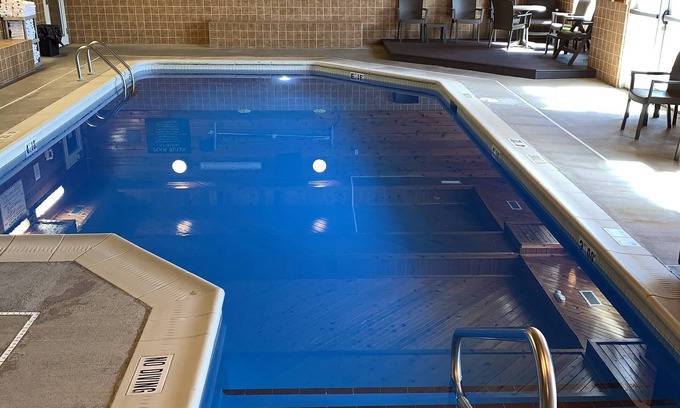 Spenard Hotel | Comfort Suites Anchorage International Airport