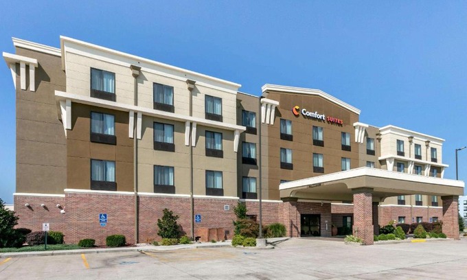 Hopkinsville Hotel | Comfort Suites Hopkinsville near Fort Campbell