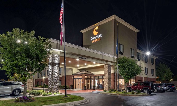 Pell City Hotel | Comfort Suites Pell City I-20 exit 158
