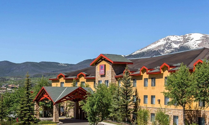 Dillon Hotel | Comfort Suites Summit County