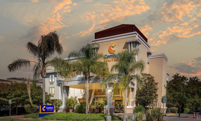 Nut Tree Hotel | Comfort Suites Vacaville-Napa Valley Area