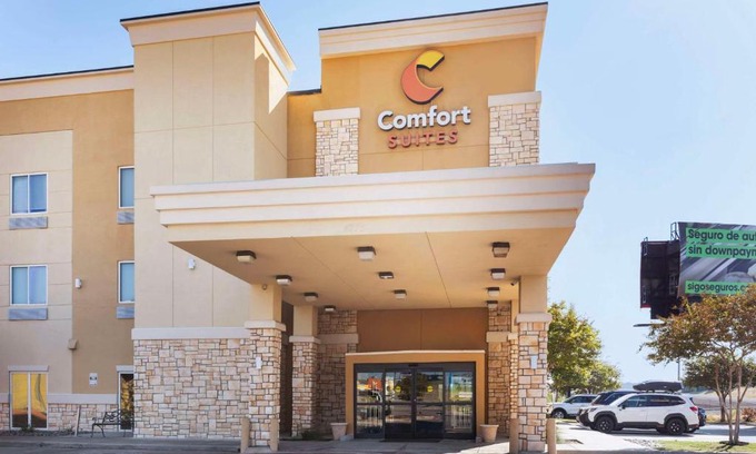 West Dallas Hotel | Comfort Suites West Dallas - Cockrell Hill