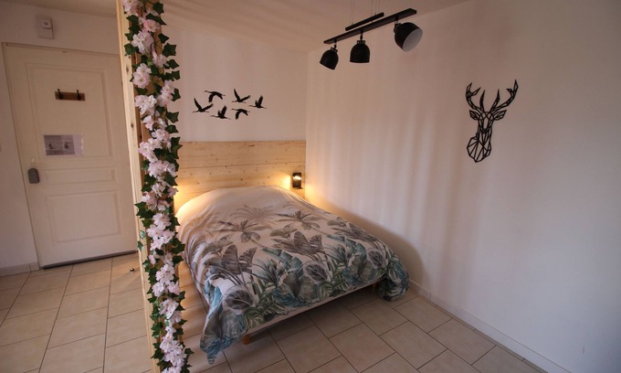 Giffaumont-Champaubert Apartment | Comfortable T1 apartment at Lac du Der