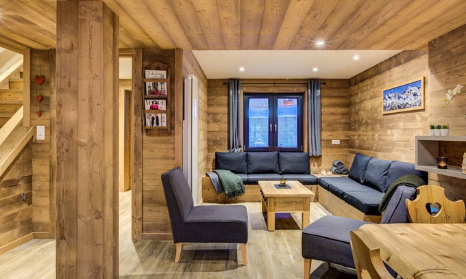 Plagne 1800 Ski Chalet | Comfortable chalet near slopes, sleeps 10, pet-friendly, WiFi