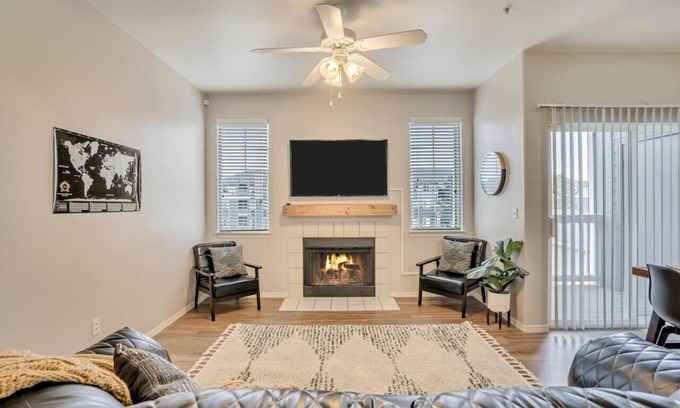 Clearfield Apartment | Comfortable 2BR Apt with Pool, Hot Tub, and Fitness Center, Close to Hill AFB