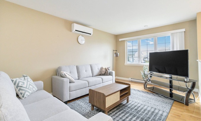 Moncton House | Comfortable 3 bedroom home ,Great location and closer to Magnetic Hill.