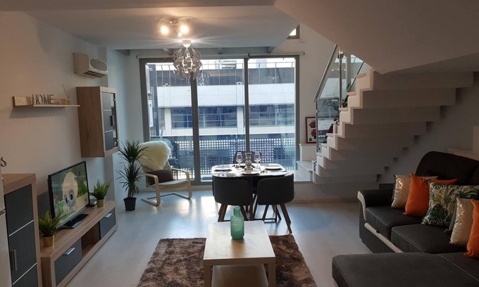 Hortaleza Apartment | Comfortable 3-bedroom Duplex with balcony in Sanchinarro