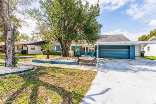 Conway House | Comfortable 3br Orlando Getaway Wi-fi Kitchen