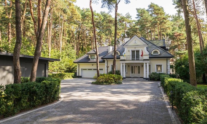 Sekocin Stary Villa | Comfortable 4 bedroom villa outdoor wood-fired sauna Warsaw