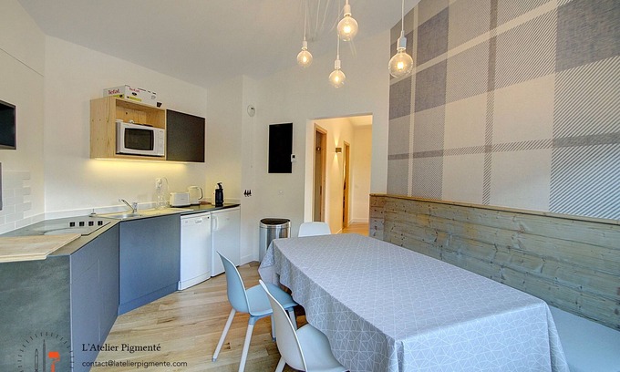 La Perriere Apartment | Comfortable and bright family apartment with skis on your feet