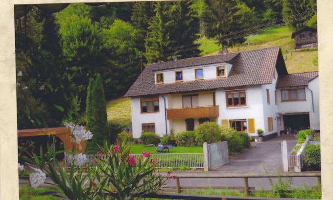 Frammersbach Apartment | Comfortable apartment on the top floor, with 2 bedrooms