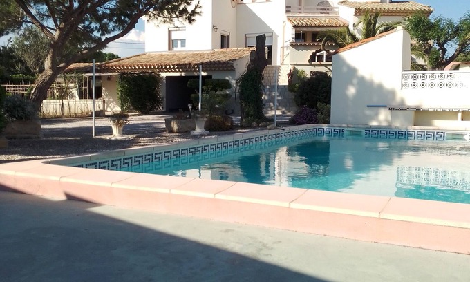 Serignan Apartment | Comfortable apartment independent with swimming pool
