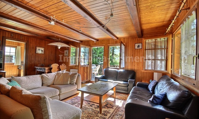 Grimentz Ski Chalet | Comfortable chalet on 2 levels for 8 people, living room, separated kitchen with dishwasher, 2 doubl