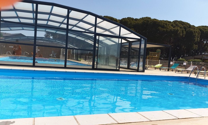 Pomerols Cottage | Comfortable cottage, large terrace with barbecue and beautiful flower garden