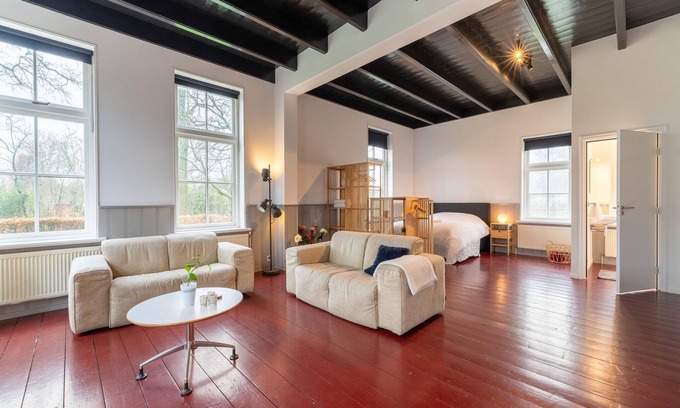 Nijeveen House | Comfortable farmhouse with terrace