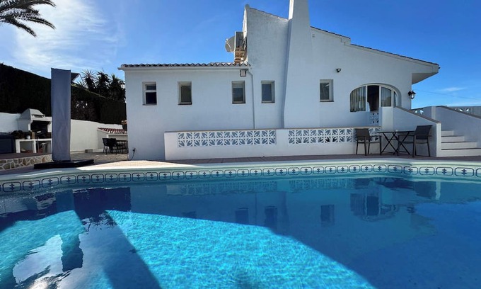 El Tosalet Villa | Comfortable holiday villa with private pool