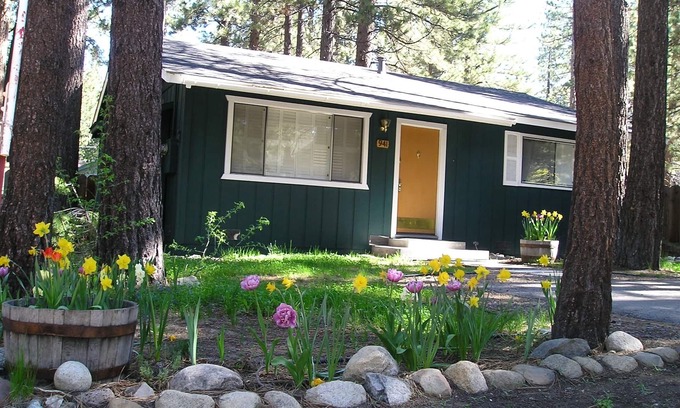 Al Tahoe House | COMFORTABLE HOME NEAR THE LAKE AND SKIING