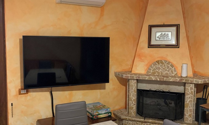 Ladispoli Apartment | Comfortable home for a double vacation, a stone's throw from the sea and Rome.
